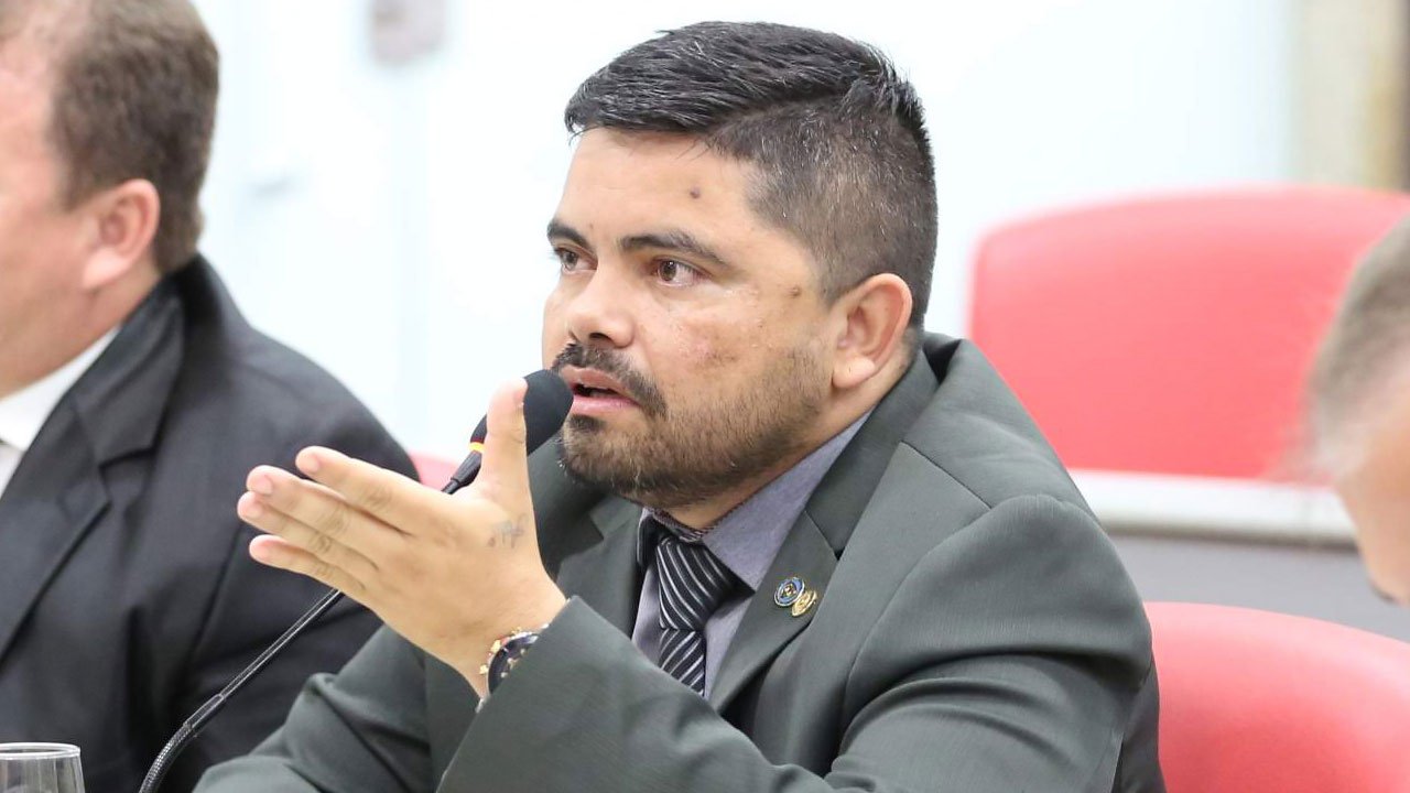 Deputado Jesuino atuou no enquadramento de delegados à carreira jurídica