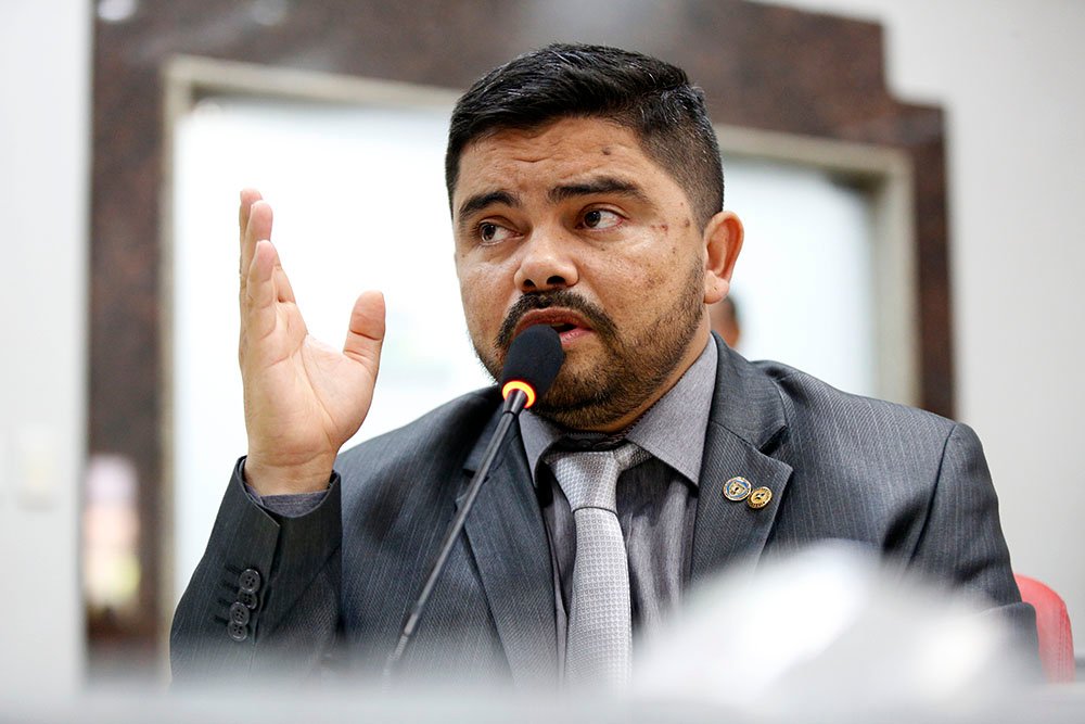 ATUAÇÃO – Jesuino Boabaid é autor de Lei que isentou pagamento de exames à aprovados em concursos