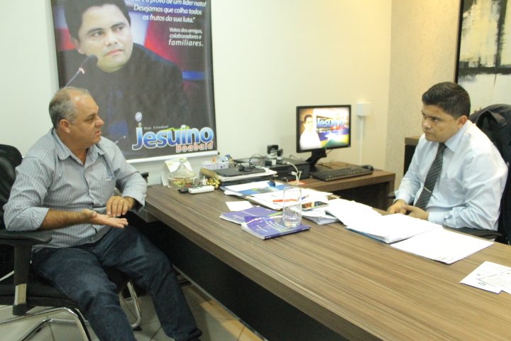 Deputado Jesuíno Boabaid recebe Vereador e firma compromisso com população de Alto Paraíso