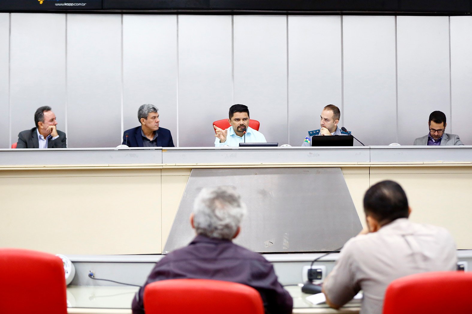 Jesuíno Boabaid preside Audiência Pública para discutir projeto de Programa de inspeção de veículos