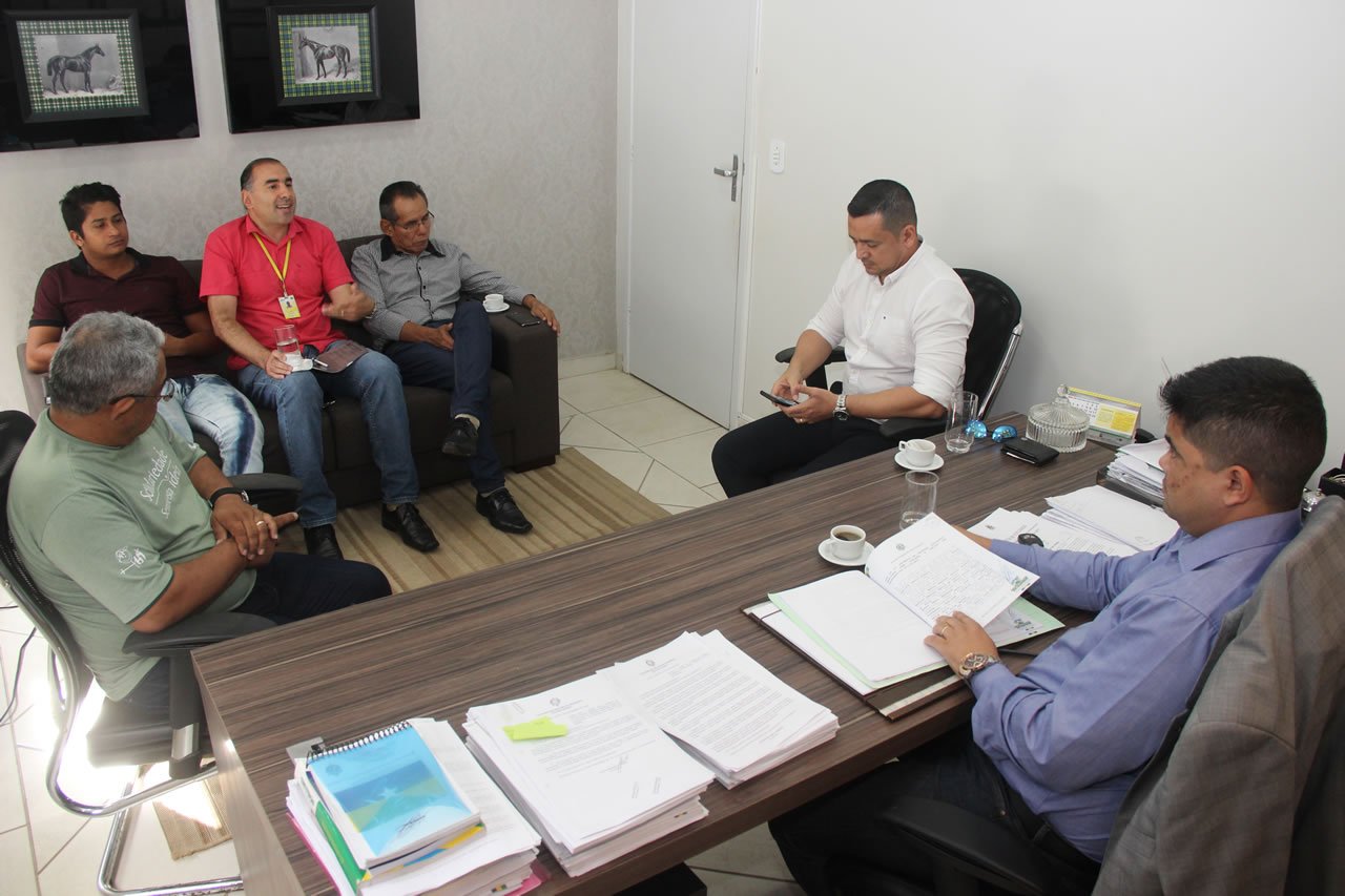BAIRRO VILA DNIT- Deputado Jesuíno Boabaid discute a falta de abastecimento de água