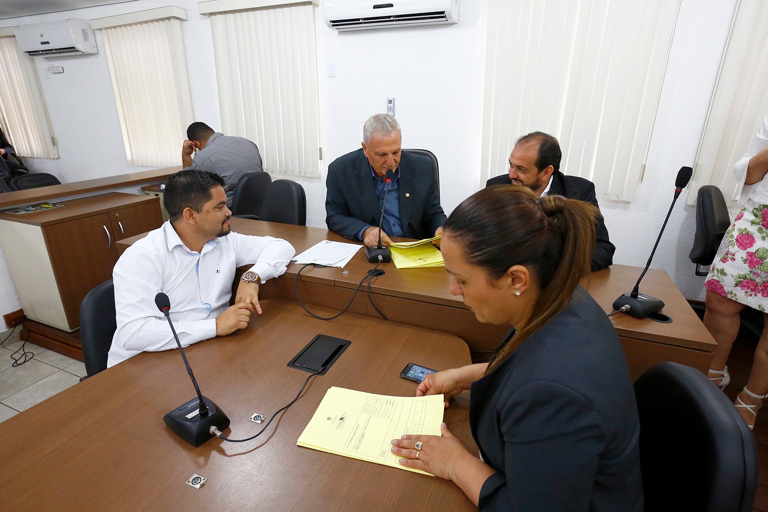 Comissão de Constituição e Justiça distribui projetos