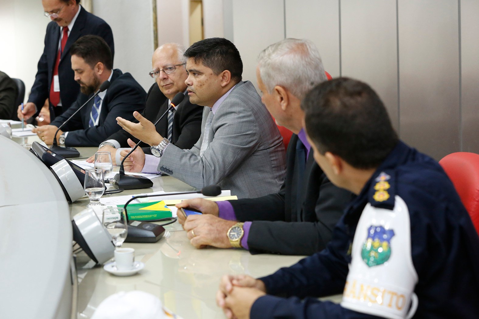 Deputado Jesuíno debate com Detran mensagem que cria gratificação e trabalho voluntário