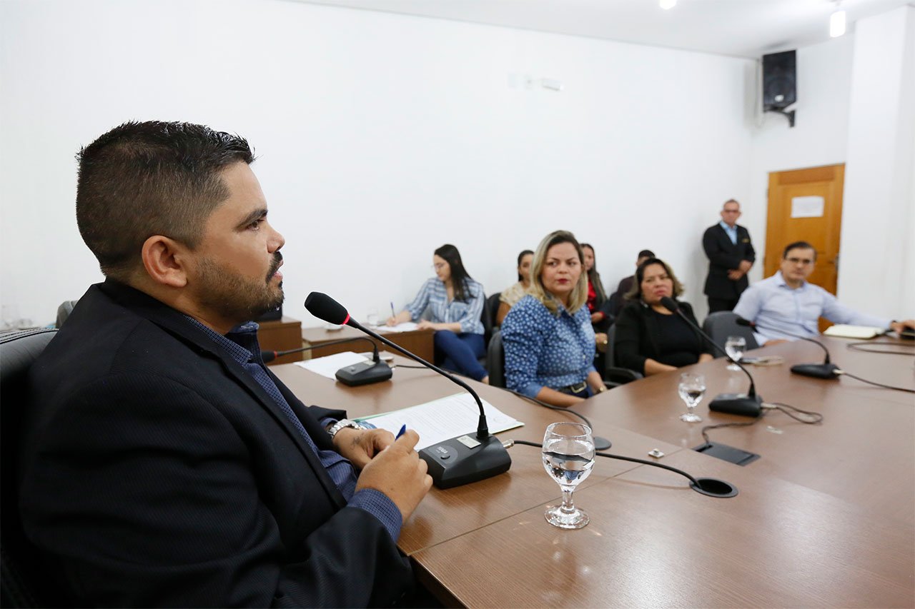 INSEGURANÇA NAS ESCOLAS: Deputado Jesuino debate tema em Instrução Legislativa