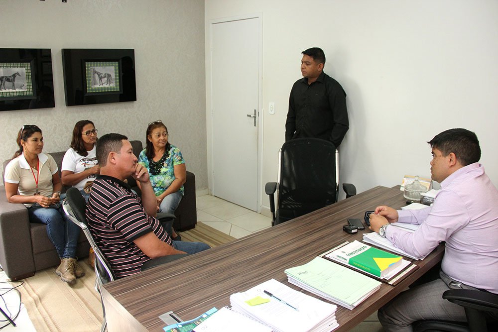 ÁGUA – Deputado Jesuíno intercede à Caerd solução para moradores de condomínio