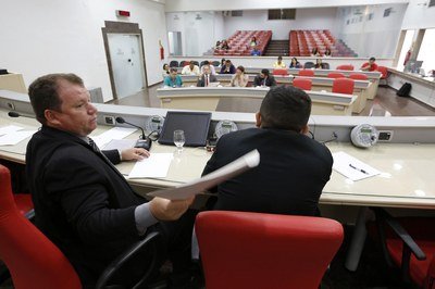 Comissão de Saúde recebe gestor da Fhemeron para esclarecimentos