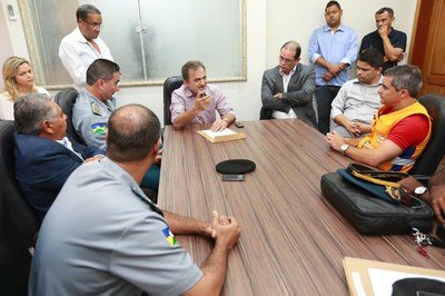 Oficiais da PM e BM debatem com deputados minuta do projeto que trata da reorganização e remuneração dos militares estaduais