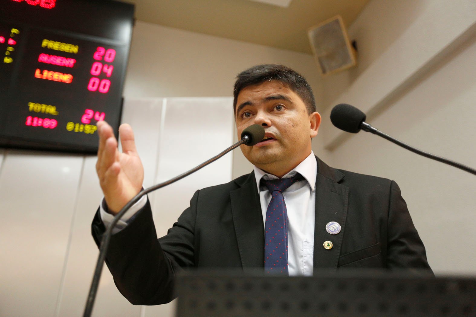 Jesuíno propõe alterações em dispositivos das comissões