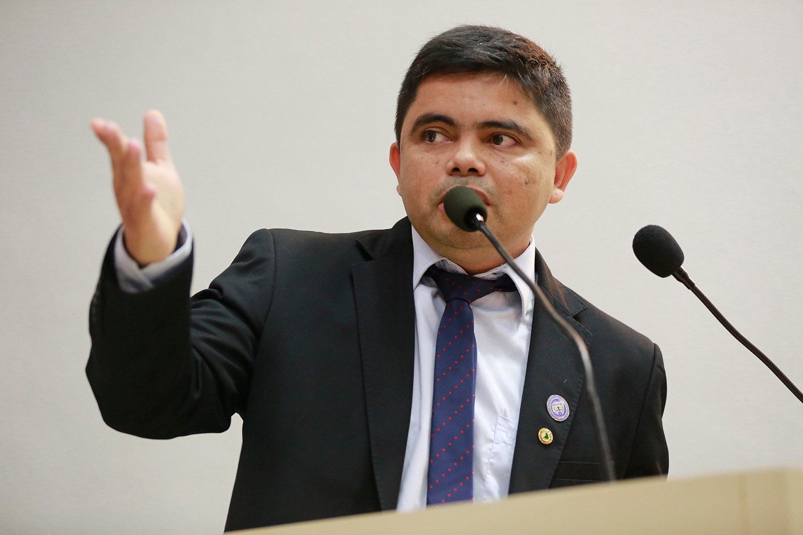 Jesuíno Boabaid reivindica escola Tiradentes em Jaru