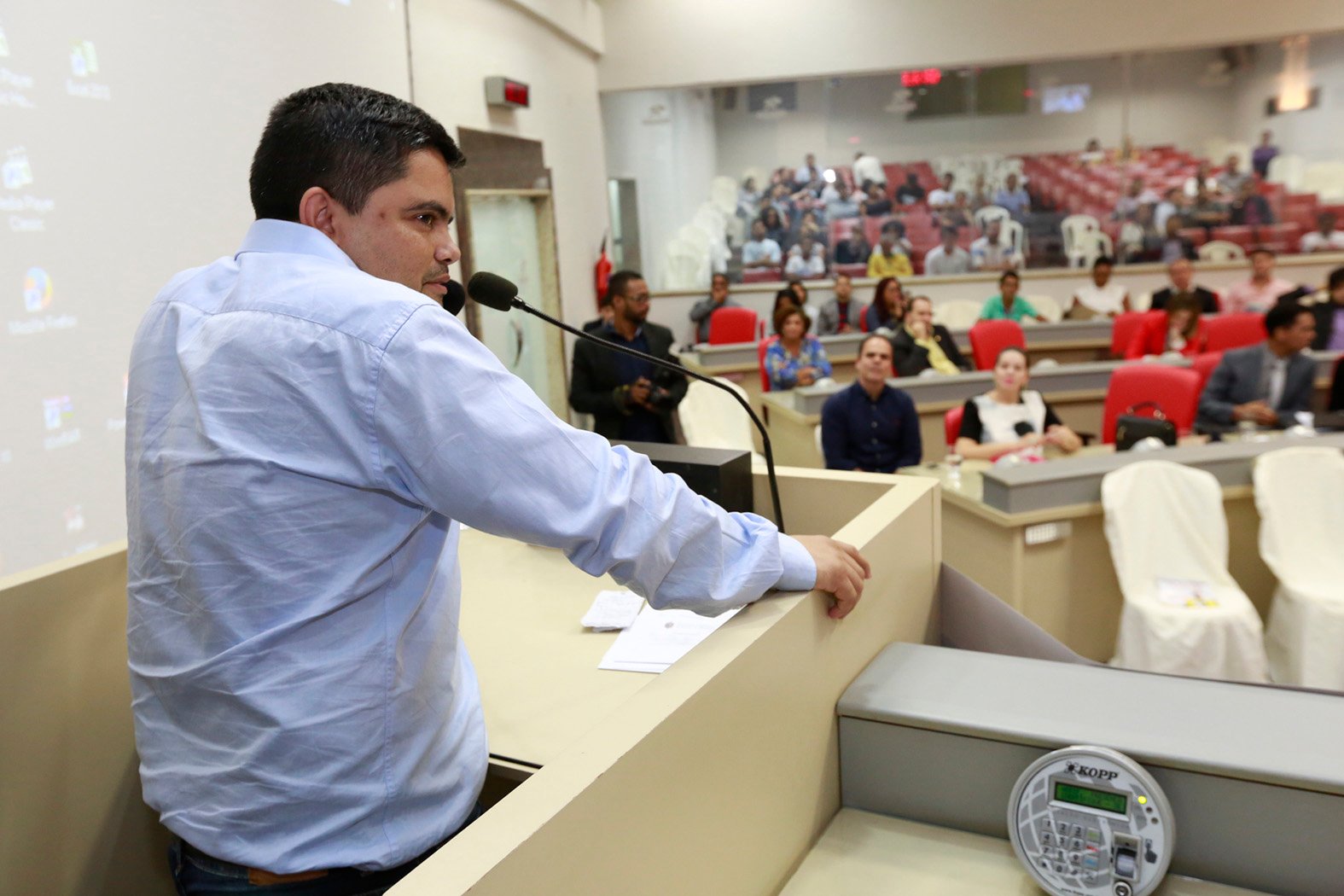 Em um país democrático todos têm de se posicionar, diz Boabaid