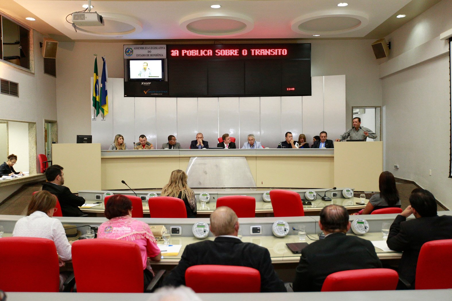 Caos no trânsito central de Porto Velho é debatido em audiência na ALE