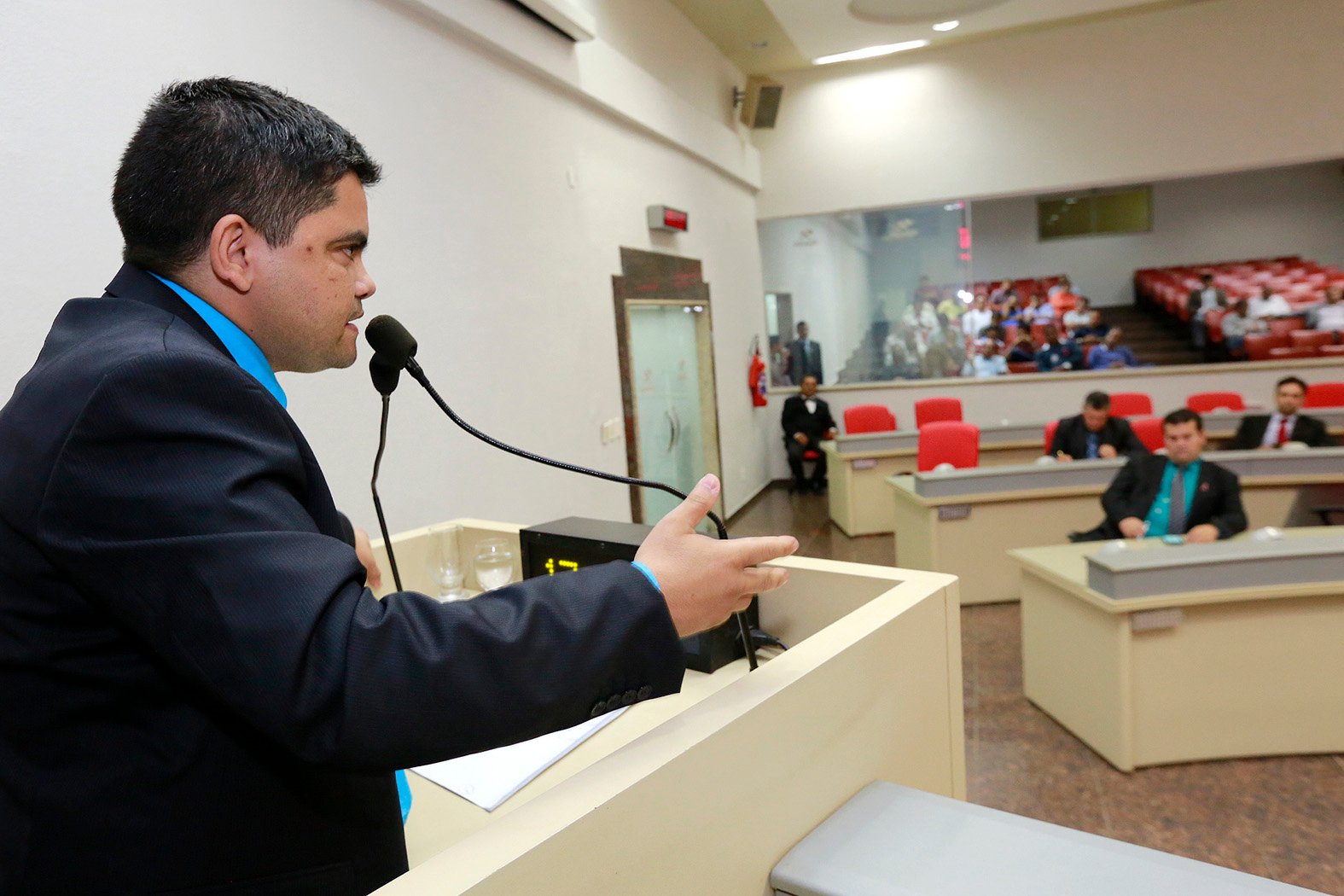 Jesuíno Boabaid pede melhorias na escola de Porto Velho