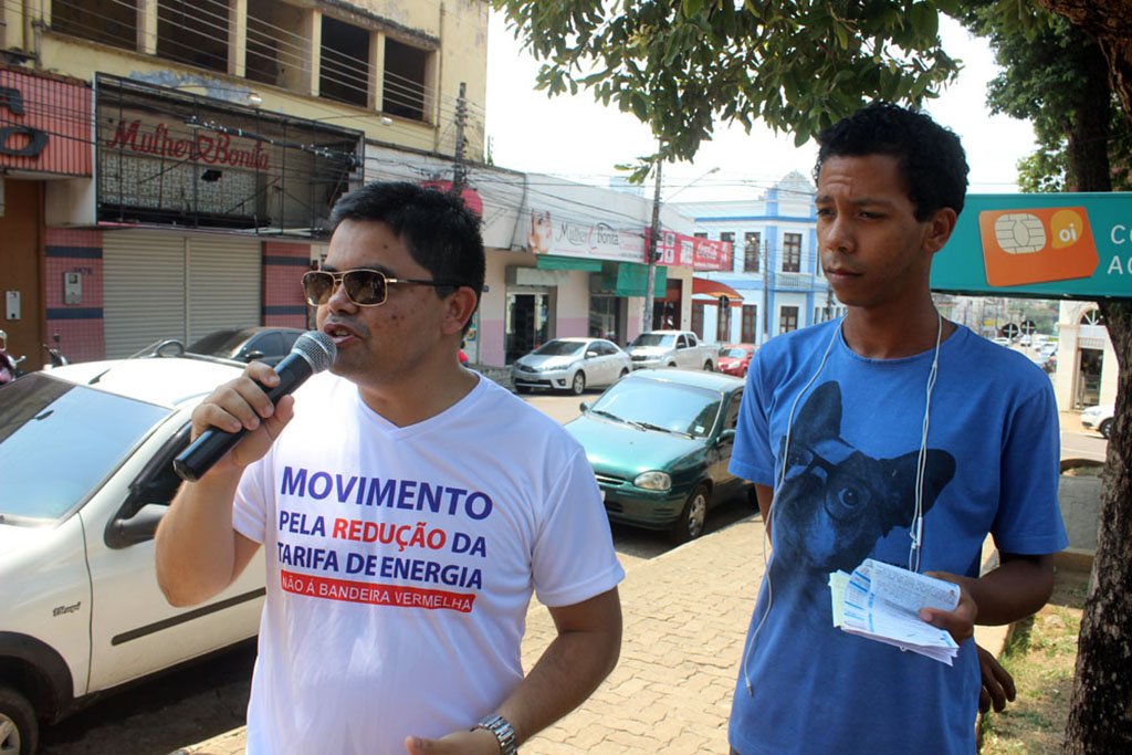 Jesuíno lidera manifesto pela redução da tarifa de energia
