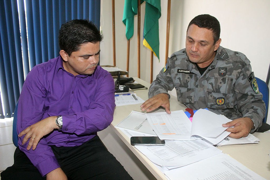 Deputado Jesuíno Boabaid visita COE na capital