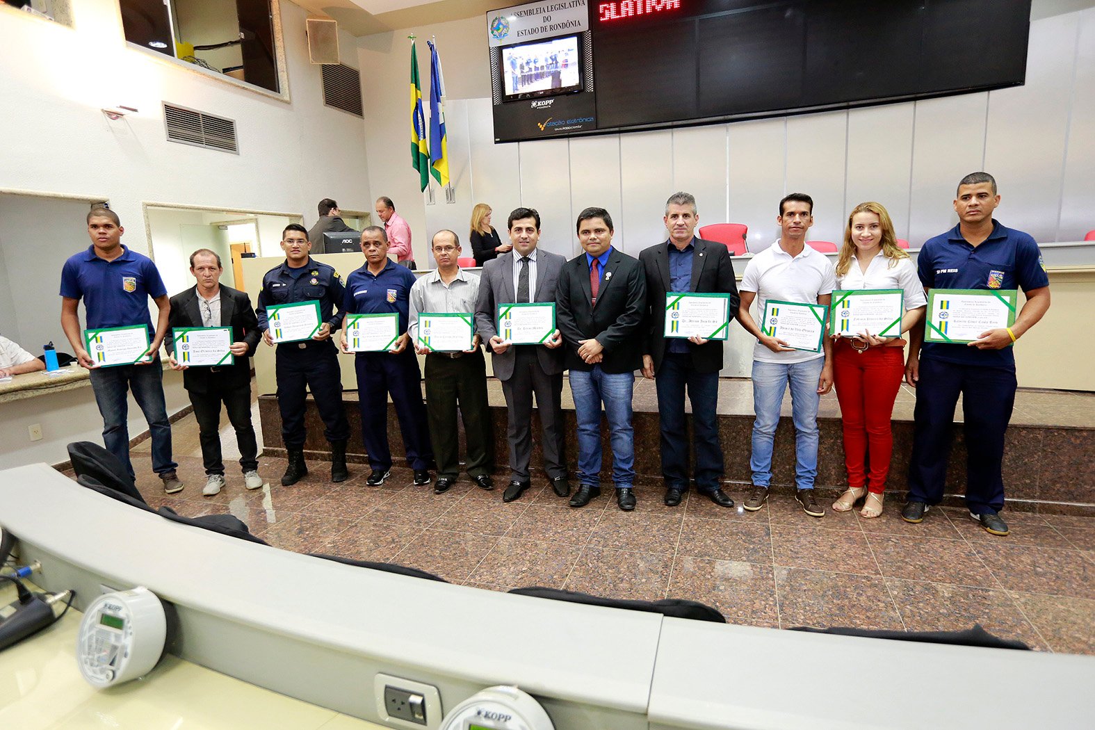 Jesuíno Boabaid entrega votos de louvor a policiais e autoridades