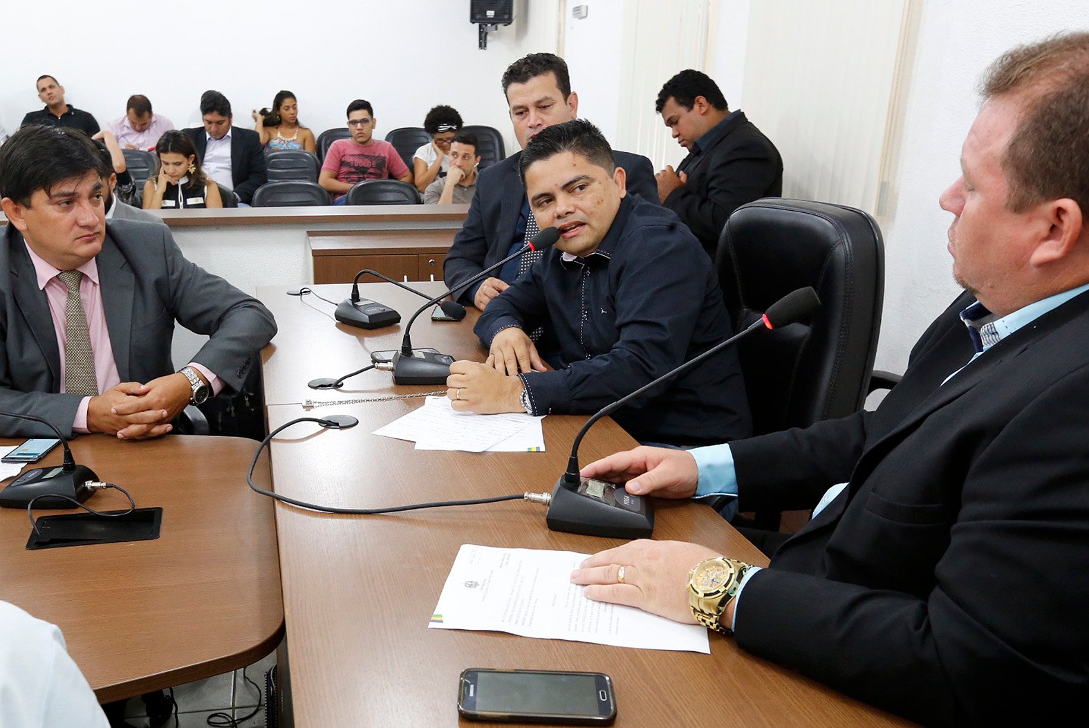 Deputado Jesuíno comenta sobre alto valor pago por refeição de presidiários