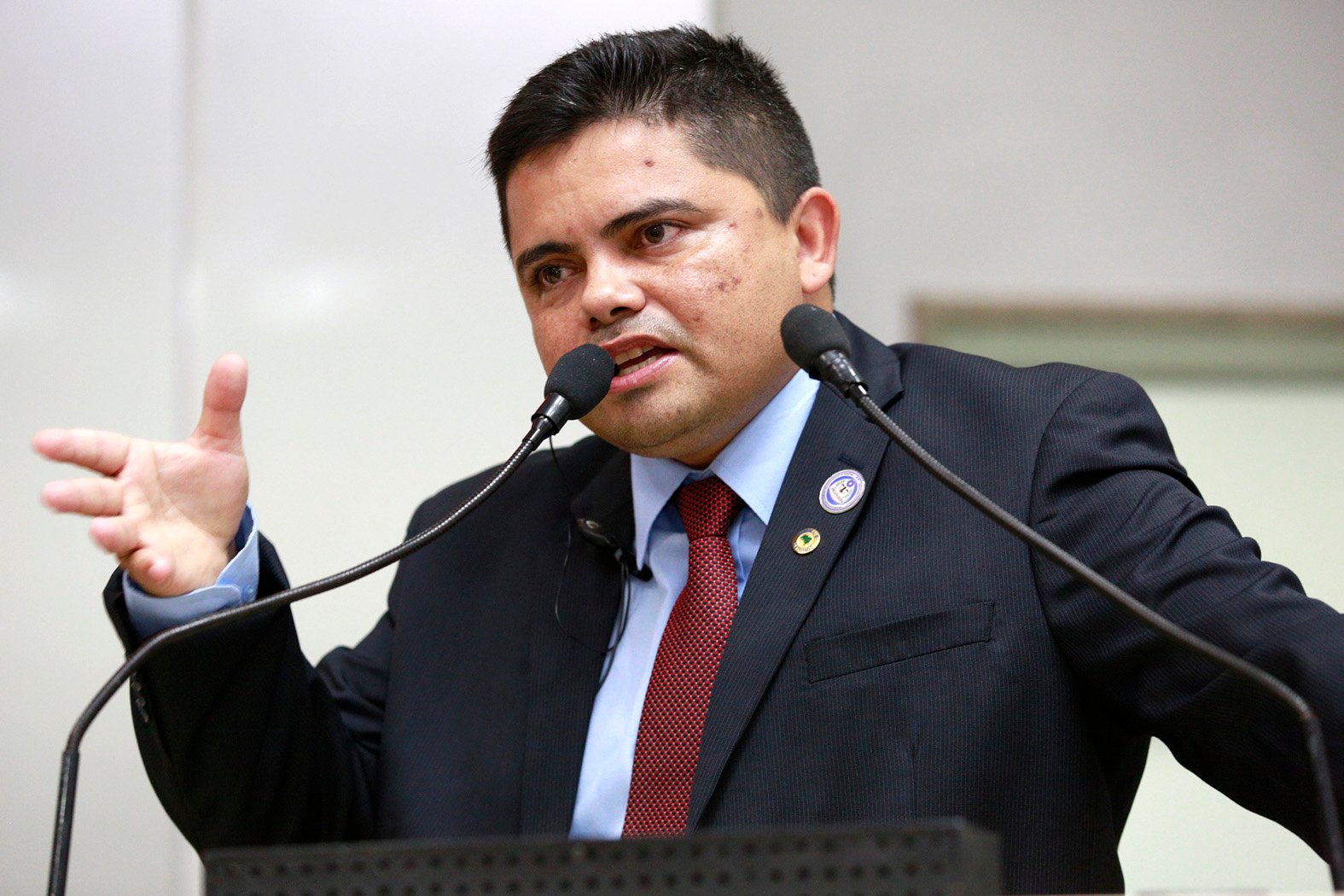 Jesuíno propõe escolas e creches para moradores de residenciais