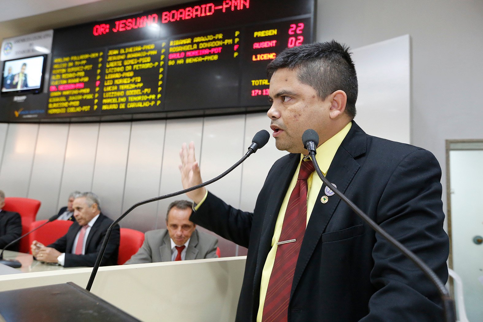 Jesuíno pede providências para ajudar moradores do Minha Casa, Minha Vida