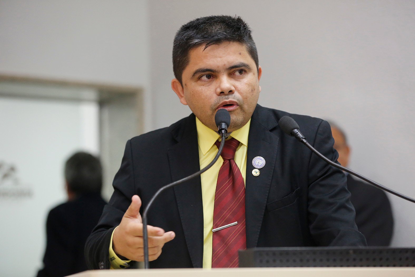 Jesuíno atende pedido de PMs de Colina Verde