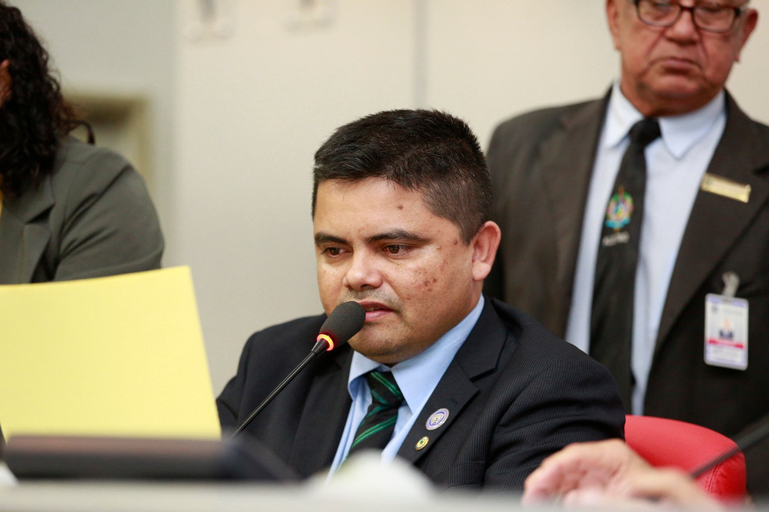 Jesuíno consegue assegurar a PMs e bombeiros militares o direito de estudar