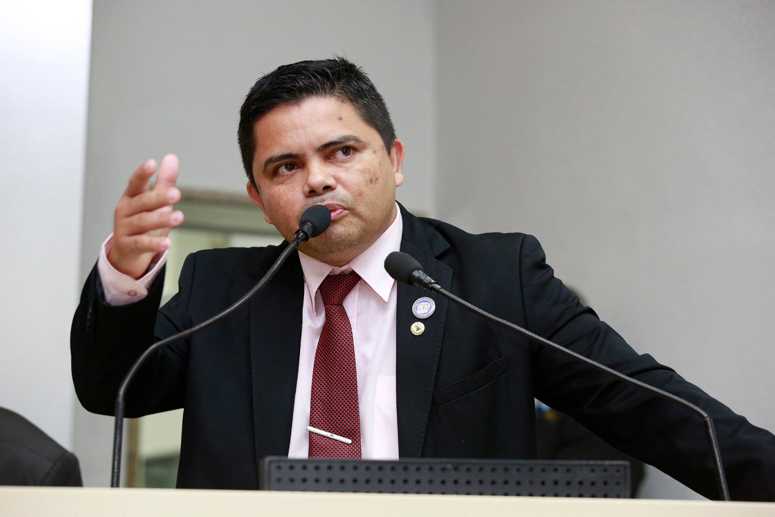 Jesuíno Boabaid reivindica pavimentação para bairro de Cacoal