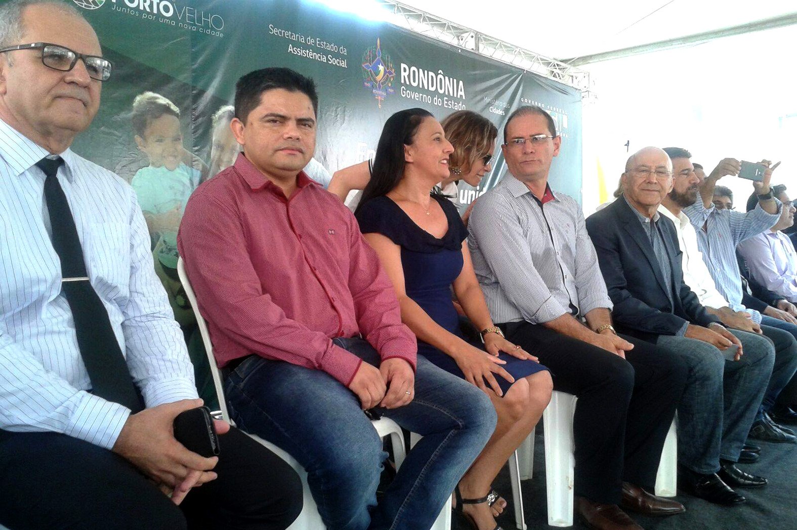 Jesuíno participa da entrega de apartamentos do Orgulho do Madeira