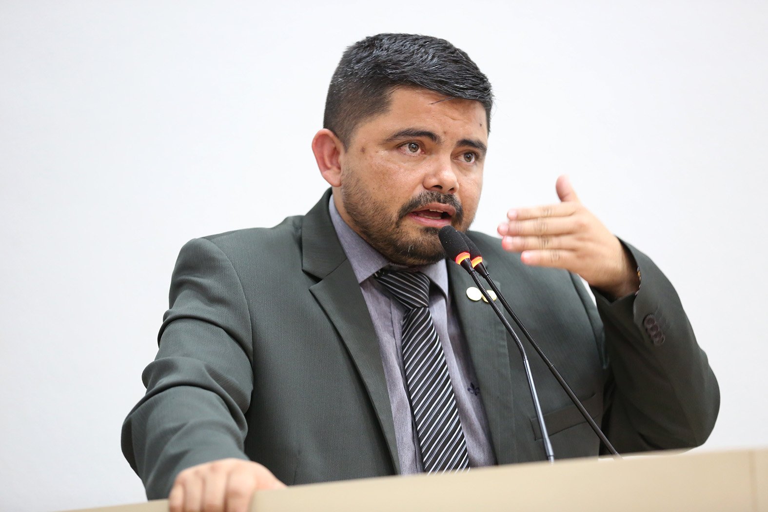 Jesuíno Boabaid alerta sobre utilização de decreto revogado em editais da PM