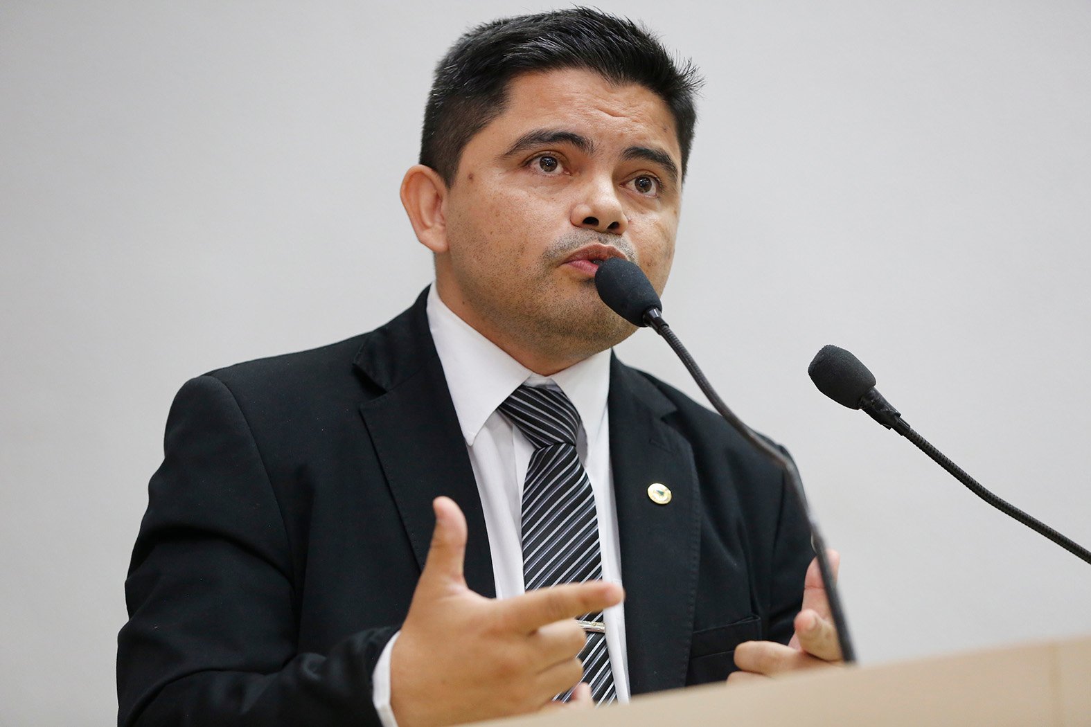 Boabaid indica asfaltamento em rua do Bairro Três Marias