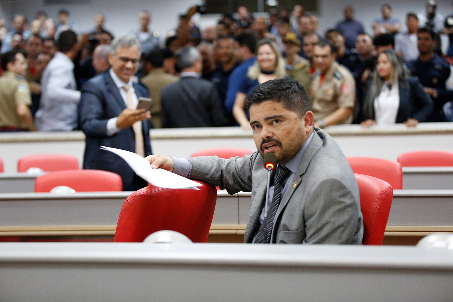 Jesuíno Boabaid requer cópias de mensagens do Poder Executivo