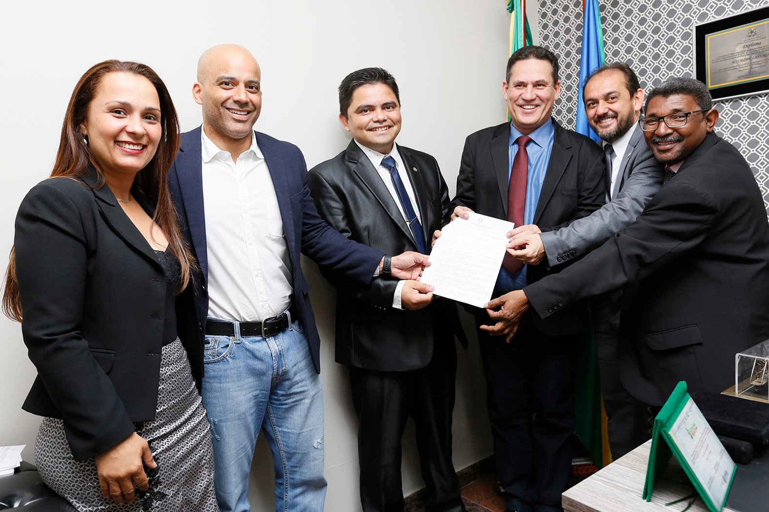 Governo encaminha projeto da paridade dos policiais militares e bombeiros