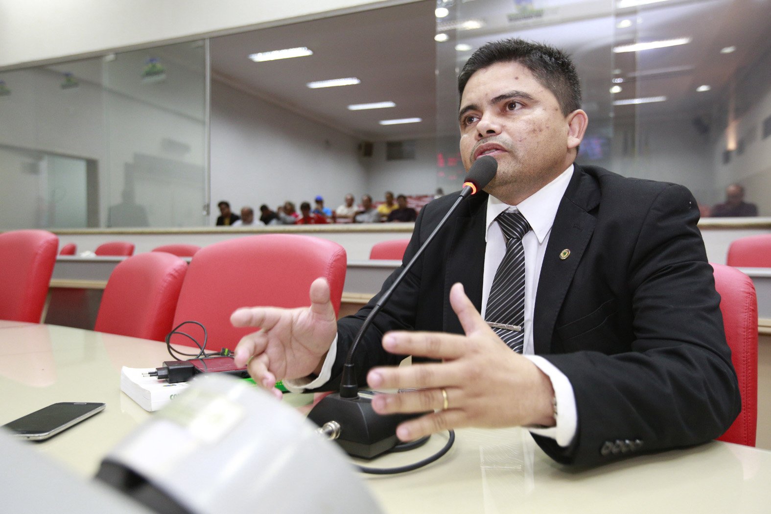 Boabaid concede medalha a superintendente regional do Incra