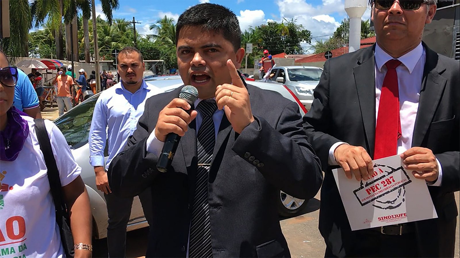 Jesuíno Boabaid comenta votação da PEC em meio a protestos