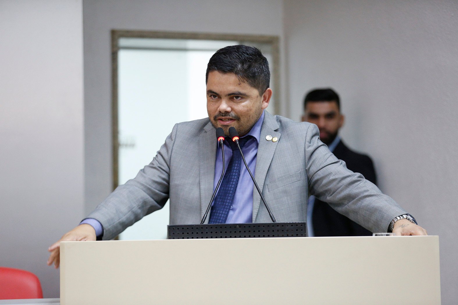 Jesuíno Boabaid propõe Voto de Louvor a organizadores do programa Você é Show