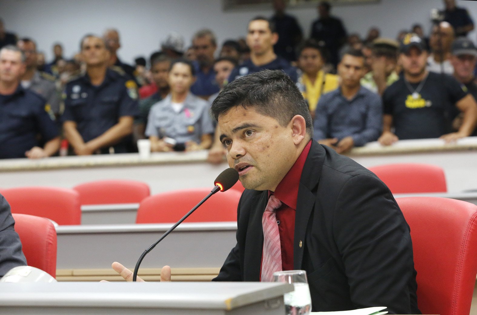 Jesuíno Boabaid solicita material bélico para Polícia Ambiental de Ji-Paraná