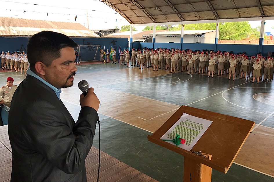Deputado Jesuíno participa de solenidade no Colégio Tiradentes
