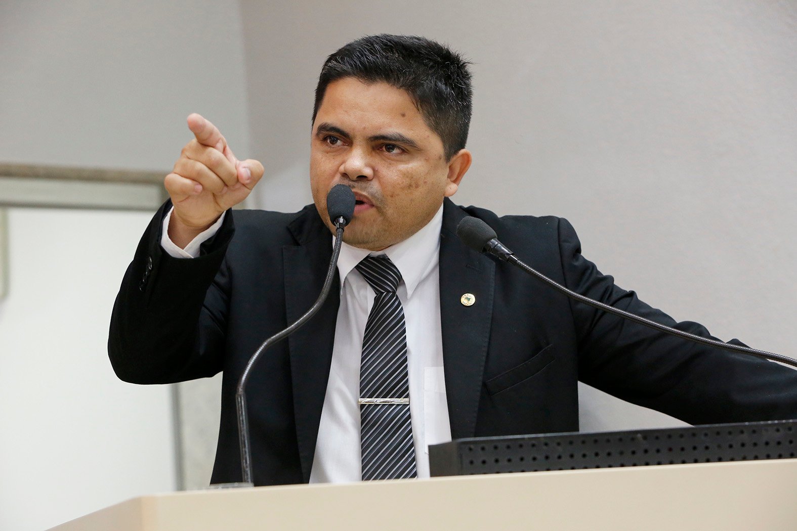 Jesuíno Boabaid critica conduta de oficial instrutor de curso de formação da PM