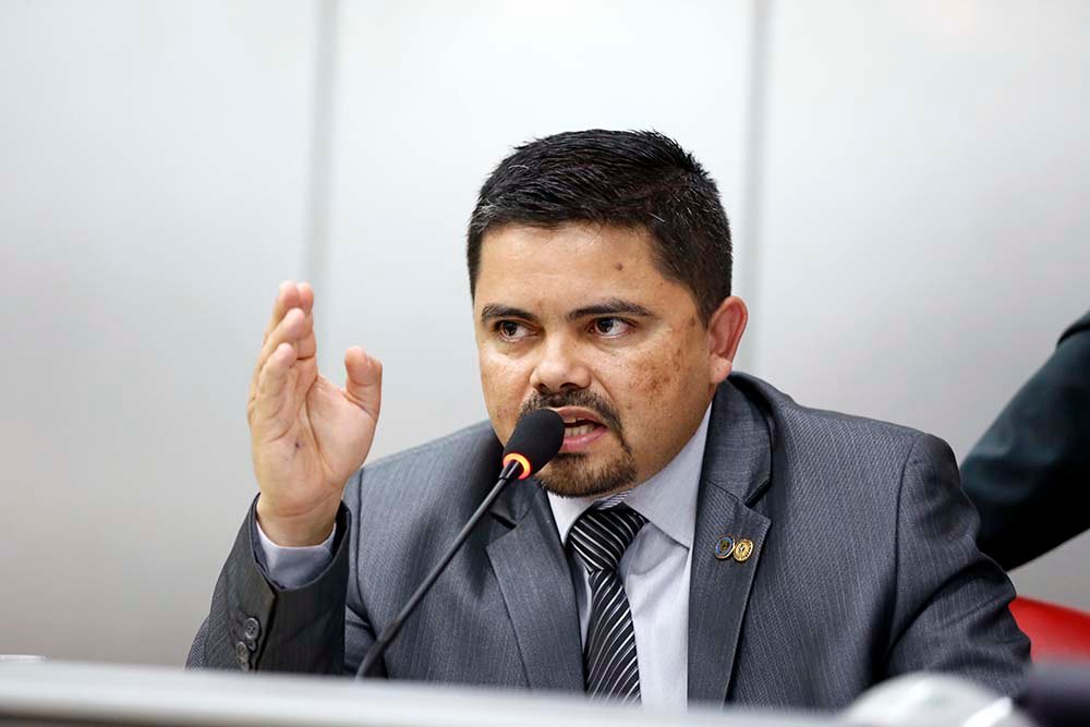 Deputado Jesuíno Boabaid solicita prorrogação de concursos da Polícia e Bombeiro Militar