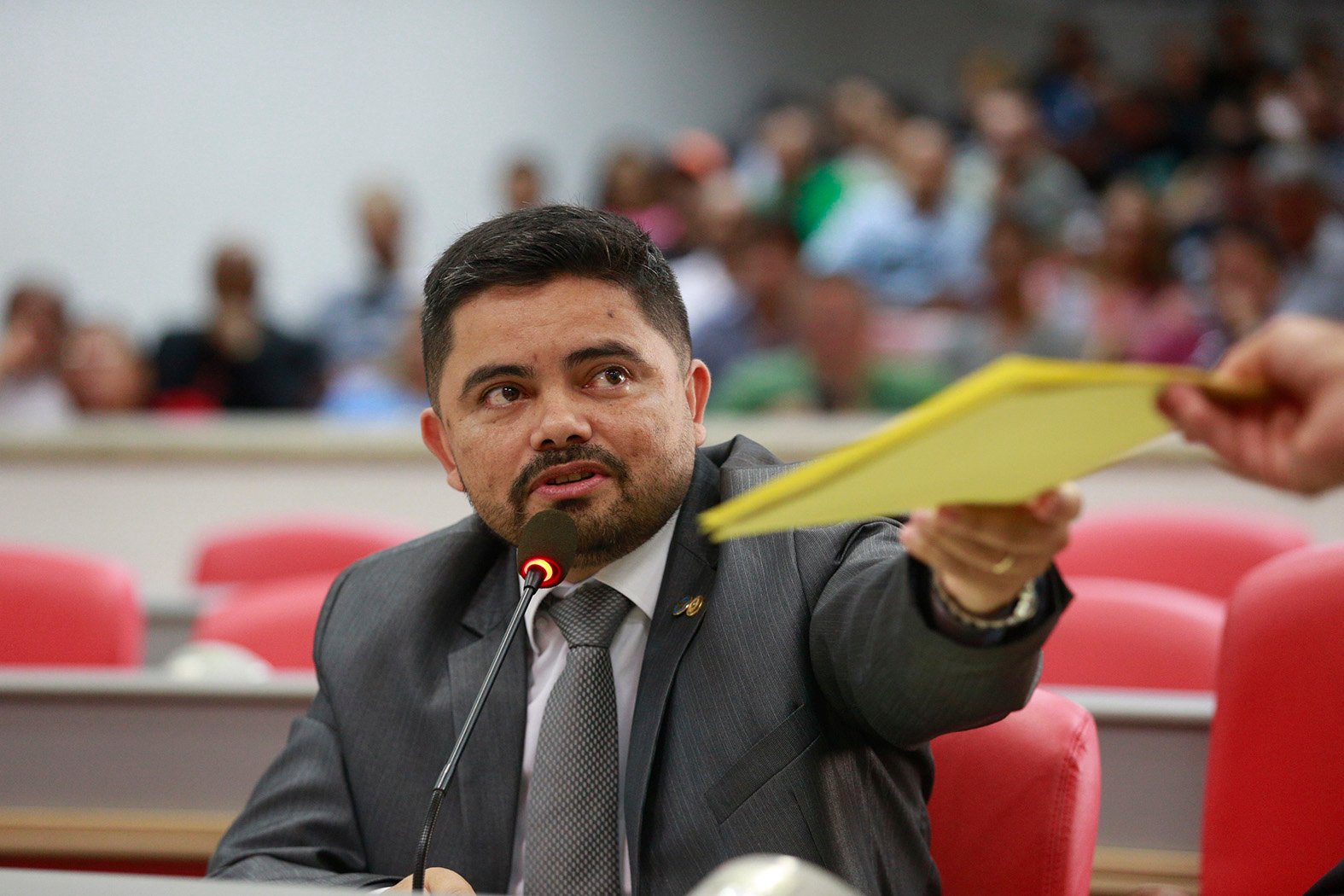 Jesuíno requer informações sobre abertura de créditos de mais de R$ 200 milhões