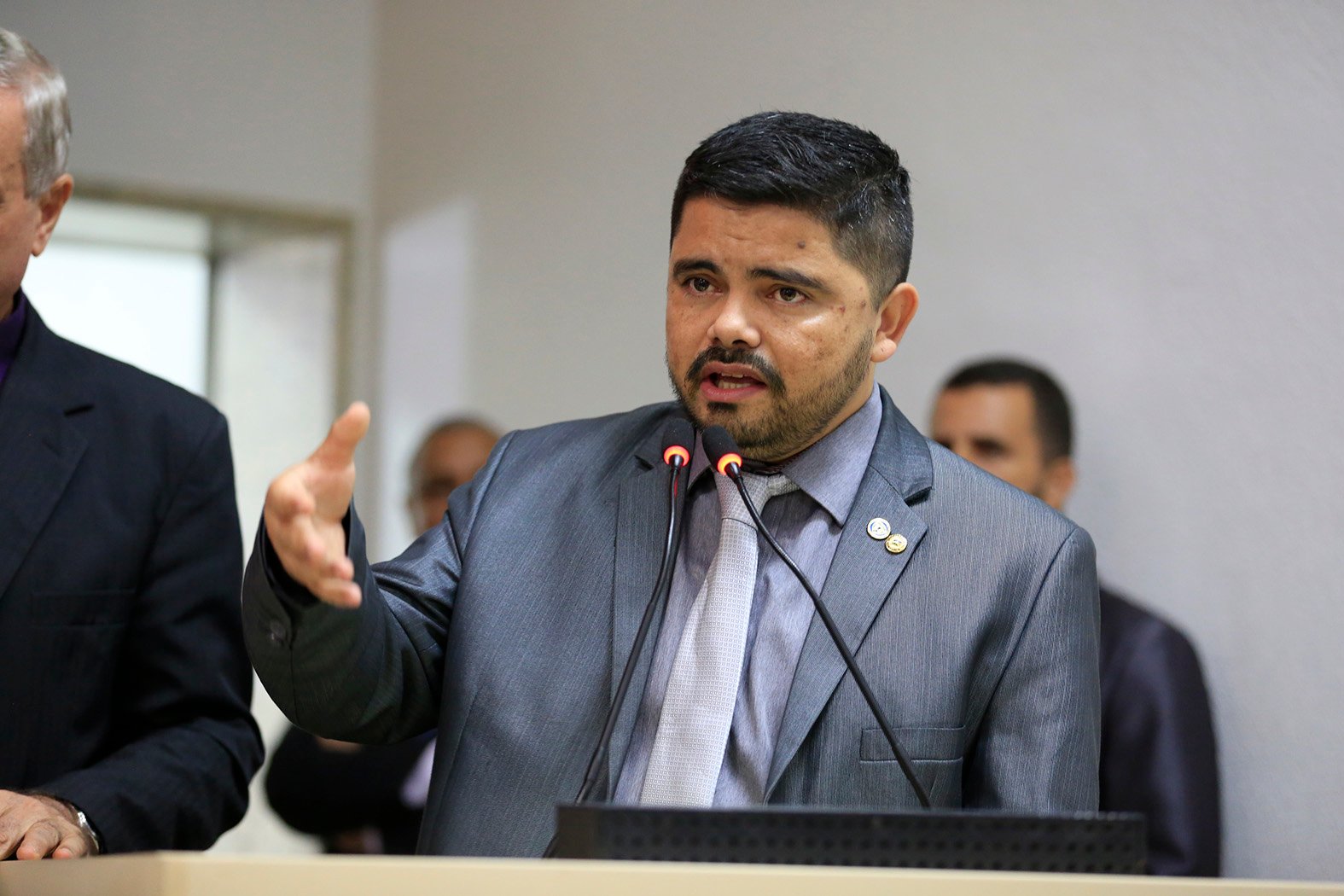 Jesuíno Boabaid destina emenda parlamentar para aquisição de veículo para escola em Jacy-Paraná